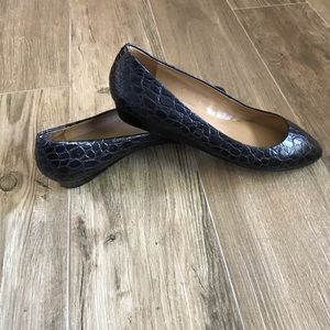 TALBOTS WOMENS FLATS